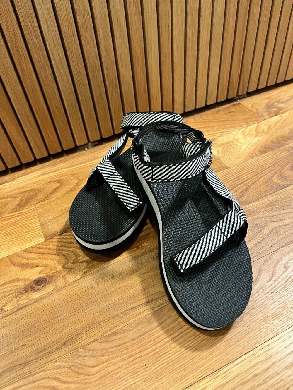 Teva Flatform Universal Striped Sandal - Women's Size 9